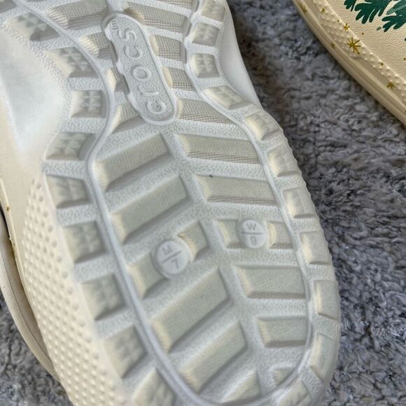 Disney Parks 2022 Christmas Mickey Mouse Donald Duck Adult Clogs Crocs - Picture 6 of 6